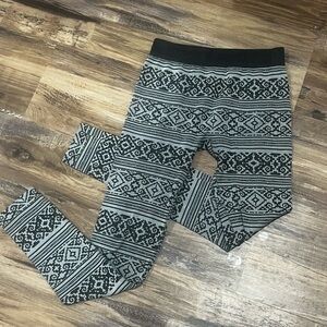 Fleece lined sweater leggings, size M